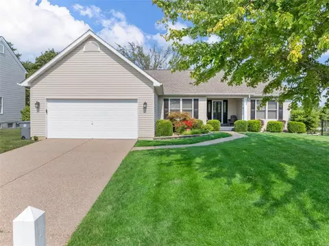 138 Mccluer Dr, O'fallon, MO 63368