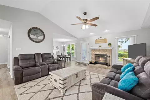 138 Mccluer Dr, O'fallon, MO 63368 photo 33