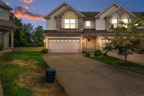 219 Prominence Ln, Lake Saint Louis, MO 63367