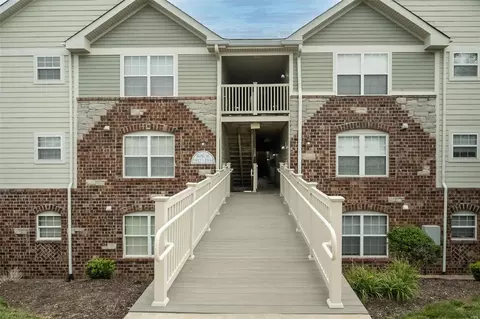 1923 Piedmont Cir, St. Peters, MO 63304