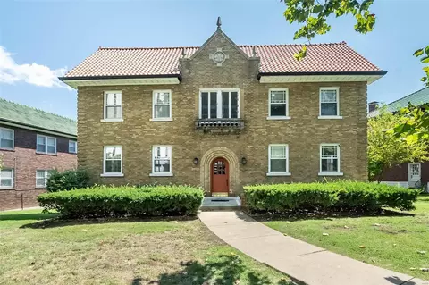 7728 Shirley Dr #1E, Saint Louis, MO 63105