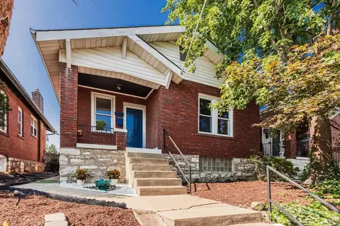 3656 Blow St, Saint Louis, MO 63116