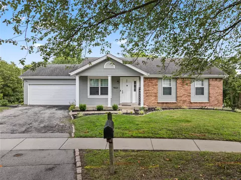 14339 River Oaks Ct, Florissant, MO 63034
