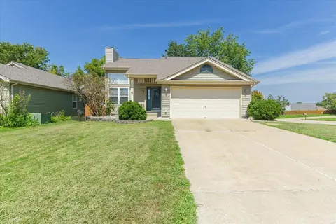 4 Knightsbridge Ct, Saint Peters, MO 63376