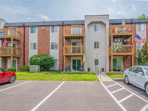 2741 Westphalia Ct #D, Saint Louis, MO 63129