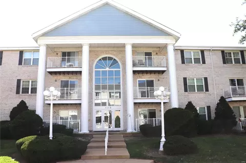 1112 Sunhaven Dr #B, Saint Louis, MO 63129