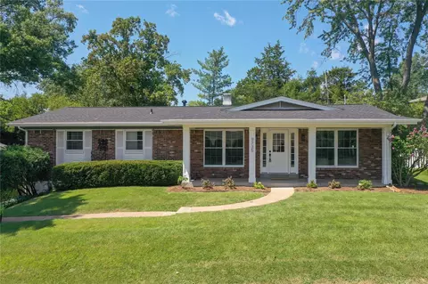 9735 Cambrook Dr, Saint Louis, MO 63123