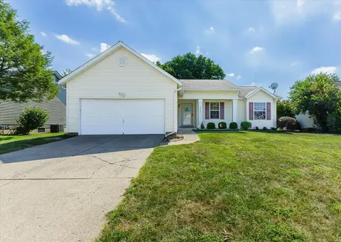 230 Brower Ln, Florissant, MO 63031