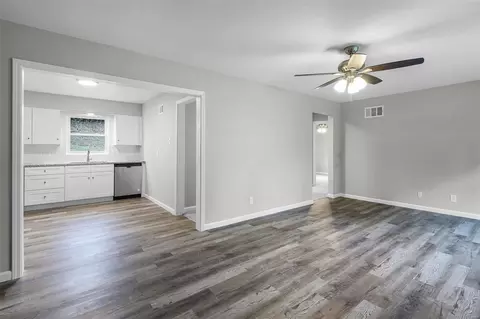 Living - 1038 Willmann Ct, Saint Louis, MO 63135 photo 4 of 4