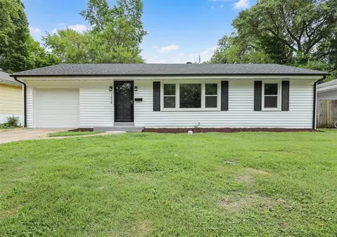 1038 Willmann Ct, Saint Louis, MO 63135
