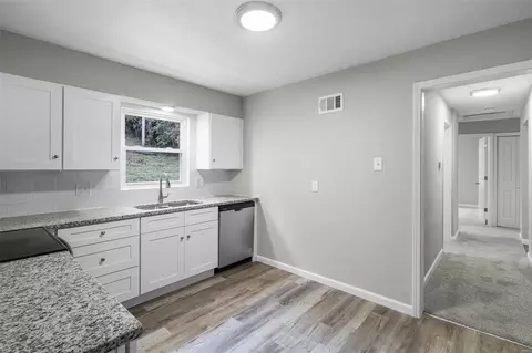 Entry Way - 1038 Willmann Ct, Saint Louis, MO 63135 photo 3 of 3