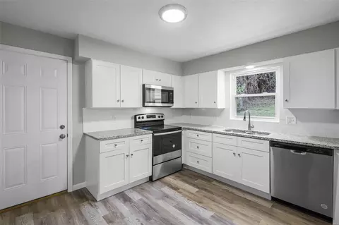Kitchen - 1038 Willmann Ct, Saint Louis, MO 63135 photo 1 of 1