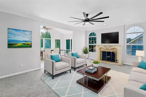 Living - 6 Broadridge Ct, Black Jack, MO 63033 photo 3 of 6
