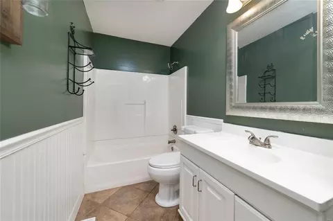 Bath - 10702 Roxanna Dr, Sappington, MO 63128 photo 3 of 4