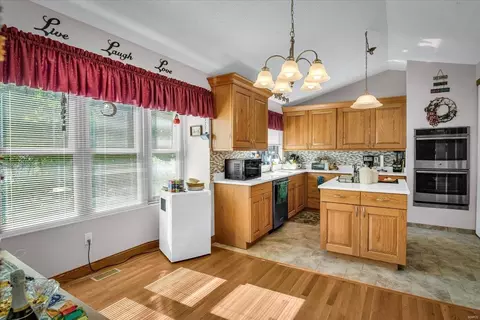 827 Nykiel Ct, Ballwin, MO 63011 photo 13