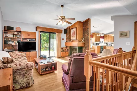 827 Nykiel Ct, Ballwin, MO 63011 photo 9