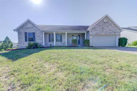 Exterior - 13 Andrew Ct, O'fallon, MO 63368 photo 7 of 13