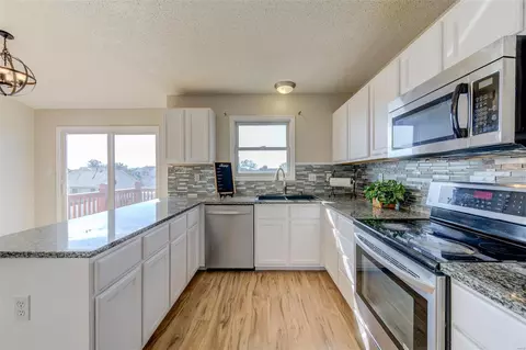 Kitchen - 13 Andrew Ct, O'fallon, MO 63368 photo 1 of 5