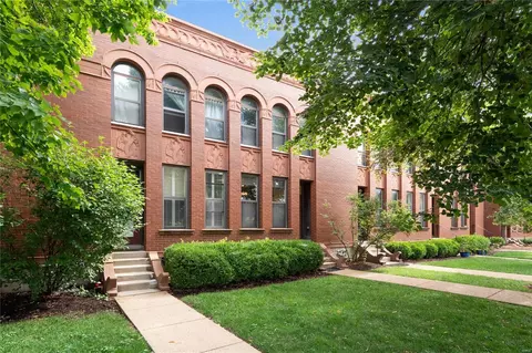 4323 Laclede Ave #D, Saint Louis, MO 63108