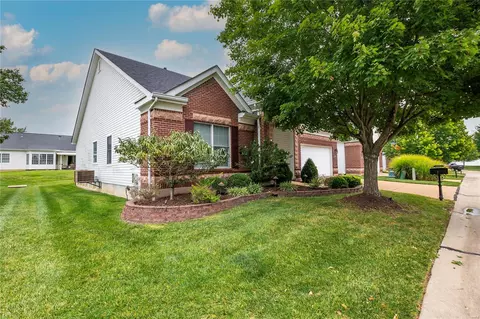 12602 Jane Denny Ln, Saint Louis, MO 63128