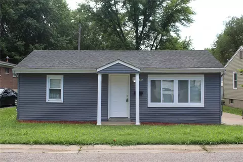 3526 Theresa Ave, Saint Ann, MO 63074