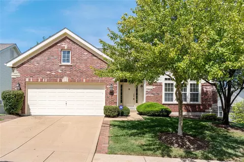 1565 Dietrich Place Ct, Ballwin, MO 63021
