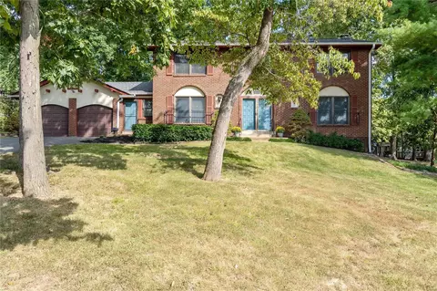 4 Saybridge Ct, Manchester, MO 63011