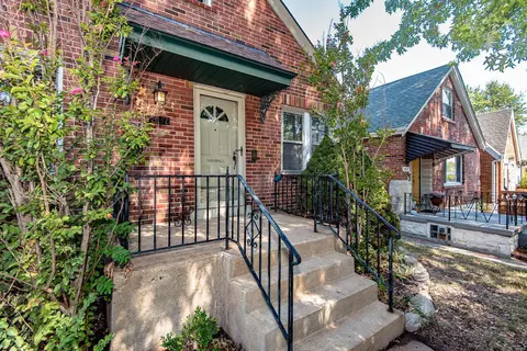 5041 Parker Ave, Saint Louis, MO 63139
