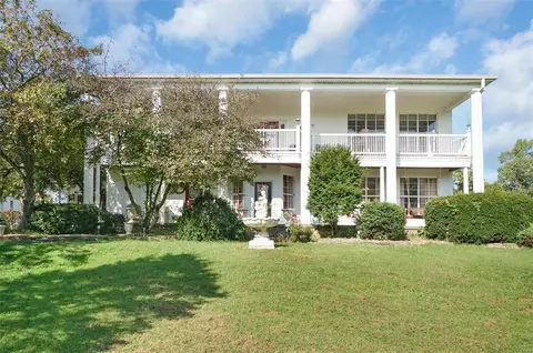 5619 5th St, Augusta, MO 63332