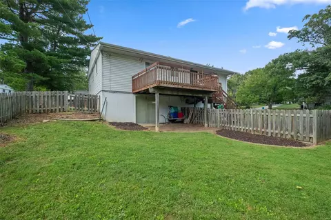 Exterior - 622 Auber Dr, Manchester, MO 63011 photo 6 of 10