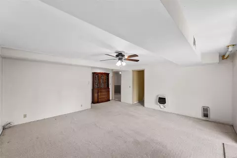 Living - 622 Auber Dr, Manchester, MO 63011 photo 7 of 7