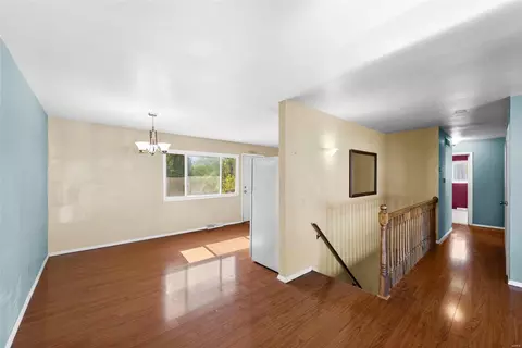 Entry Way - 622 Auber Dr, Manchester, MO 63011 photo 1 of 1