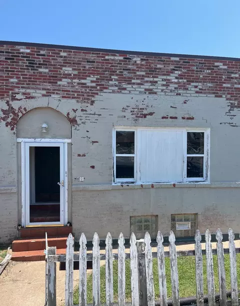 523 Jeffords St, Saint Louis, MO 63125