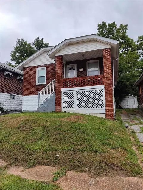 8320 Mayfair Pl, Saint Louis, MO 63136