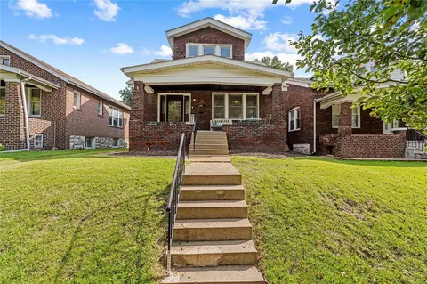 5182 Goethe Ave, Saint Louis, MO 63109