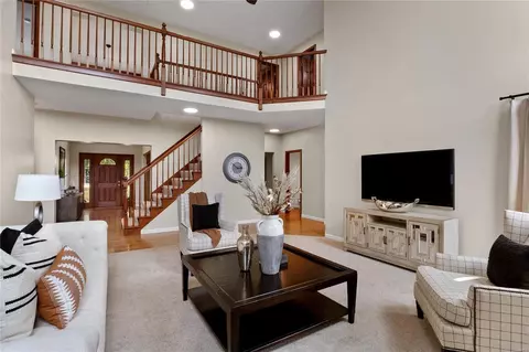 1058 Kiefer Ridge Dr, Ballwin, MO 63021 photo 9