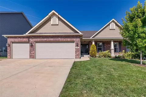 1315 Spring Lilly Dr, High Ridge, MO 63049