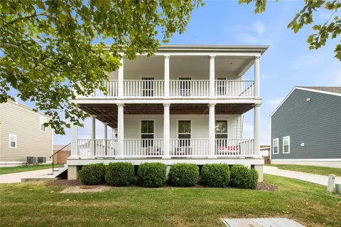 3491 New Town Lake Dr, Saint Charles, MO 63301