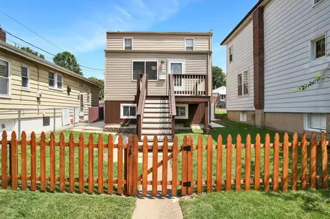 3965 Schiller Pl, Saint Louis, MO 63116