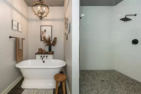 Bath - 200 Toussaint Landing Dr, O'fallon, MO 63368 photo 2 of 4