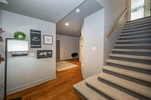 Entry Way - 200 Toussaint Landing Dr, O'fallon, MO 63368 photo 3 of 4