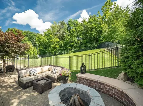 Exterior - 200 Toussaint Landing Dr, O'fallon, MO 63368 photo 7 of 7