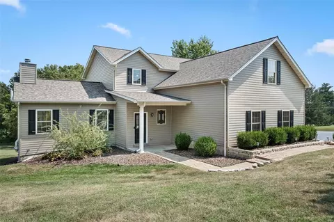 952 Emge Rd, O'fallon, MO 63366 photo 2