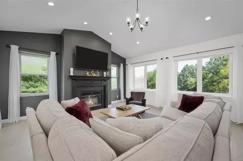 952 Emge Rd, O'fallon, MO 63366 photo 8