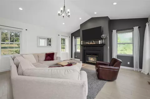 952 Emge Rd, O'fallon, MO 63366 photo 6