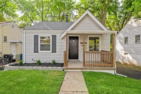 242 Runyon Ave, Saint Louis, MO 63125