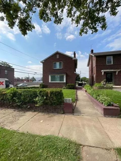 6702 Chamberlain Ave, Saint Louis, MO 63130
