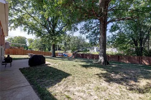 Exterior - 142 Corral Trl, Ellisville, MO 63011 photo 4 of 5