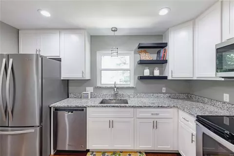 Kitchen - 142 Corral Trl, Ellisville, MO 63011 photo 3 of 3