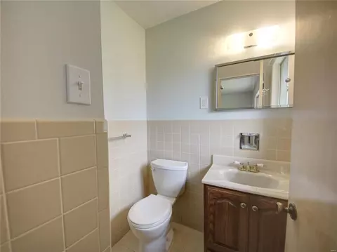3330 Cavan Dr, Saint Ann, MO 63074 photo 7